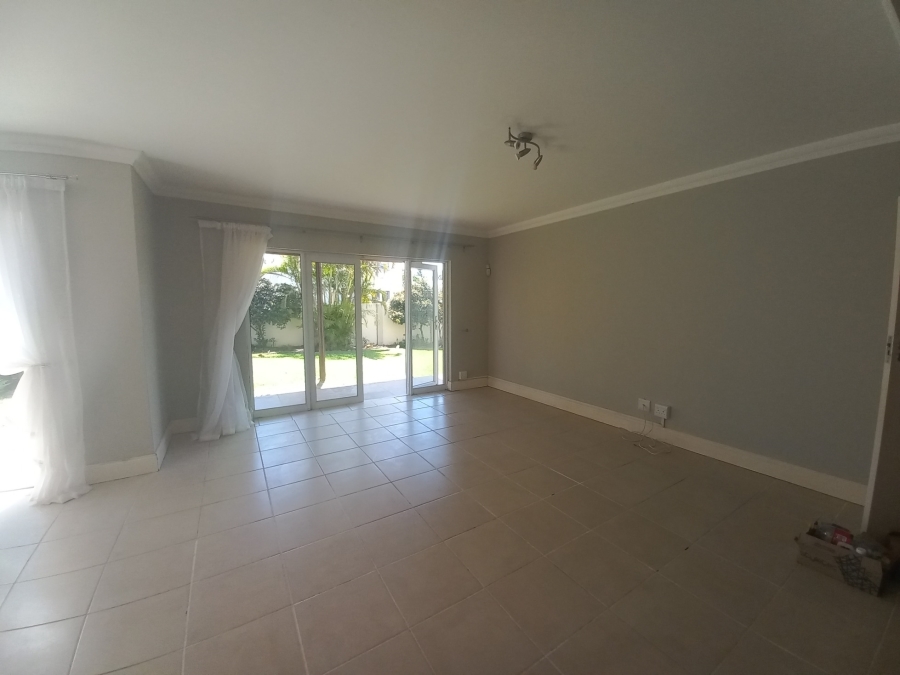 To Let 3 Bedroom Property for Rent in Gonubie Eastern Cape